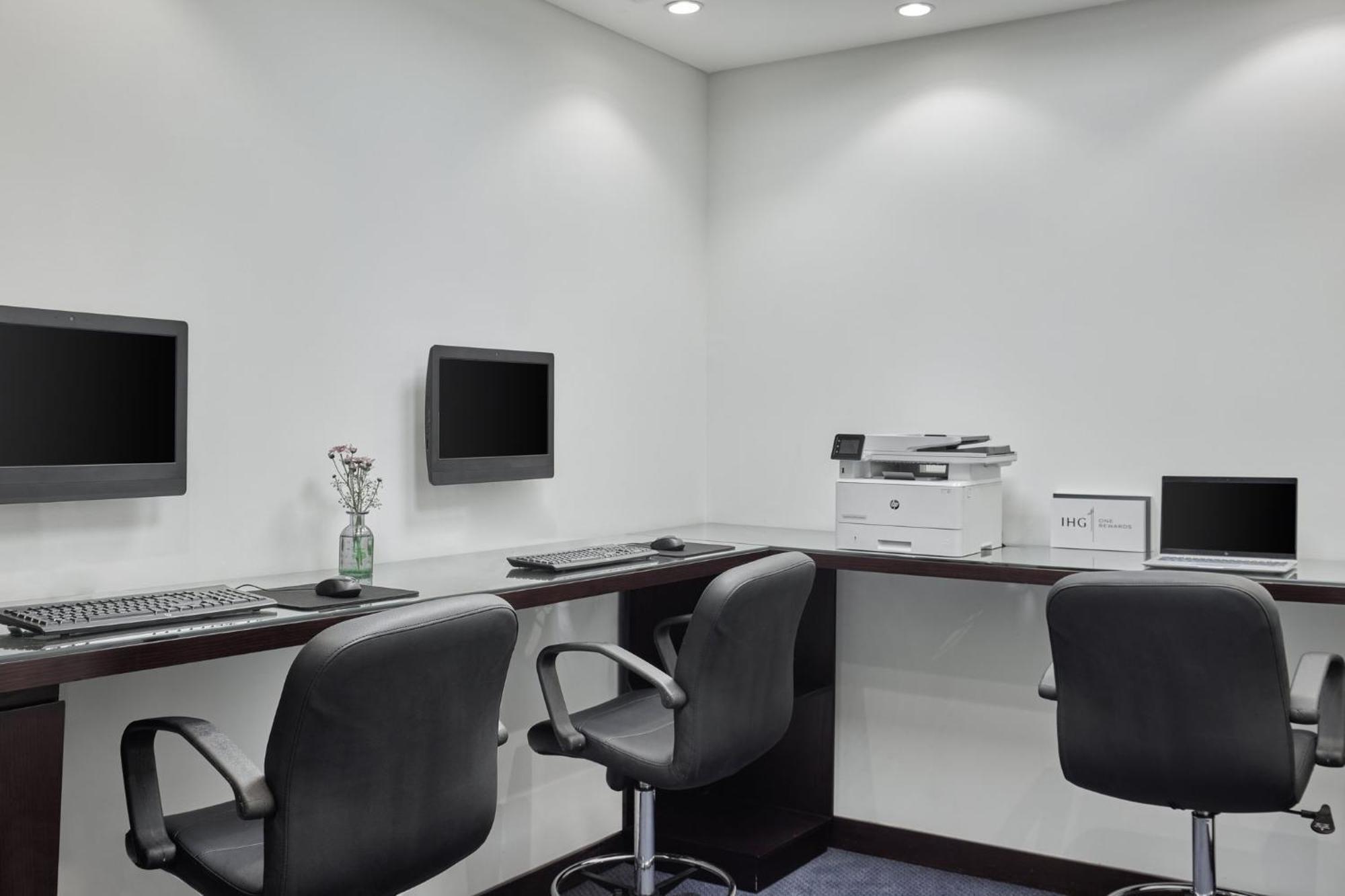 Holiday Inn Cairo Maadi By Ihg Екстер'єр фото